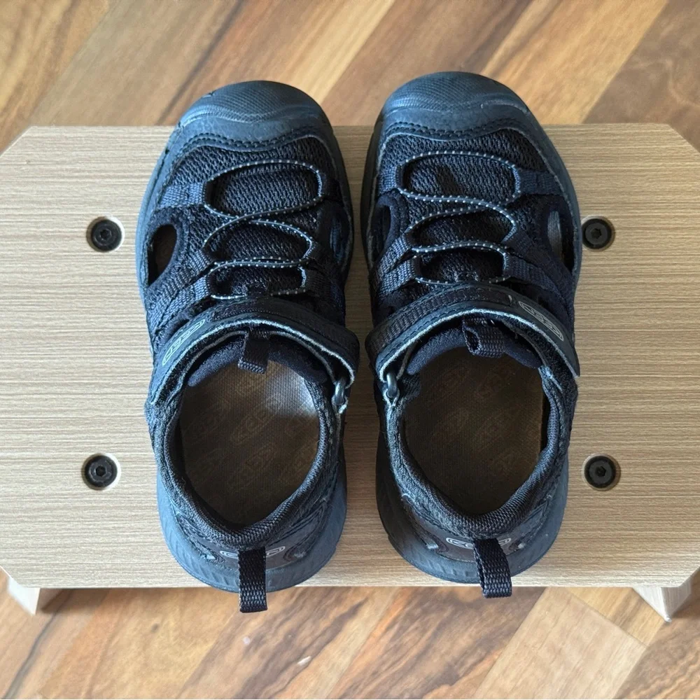 KEEN Motozoa Hybrid WaterTrail Lightweight Closed-Toe Sport Sandals Sz 10